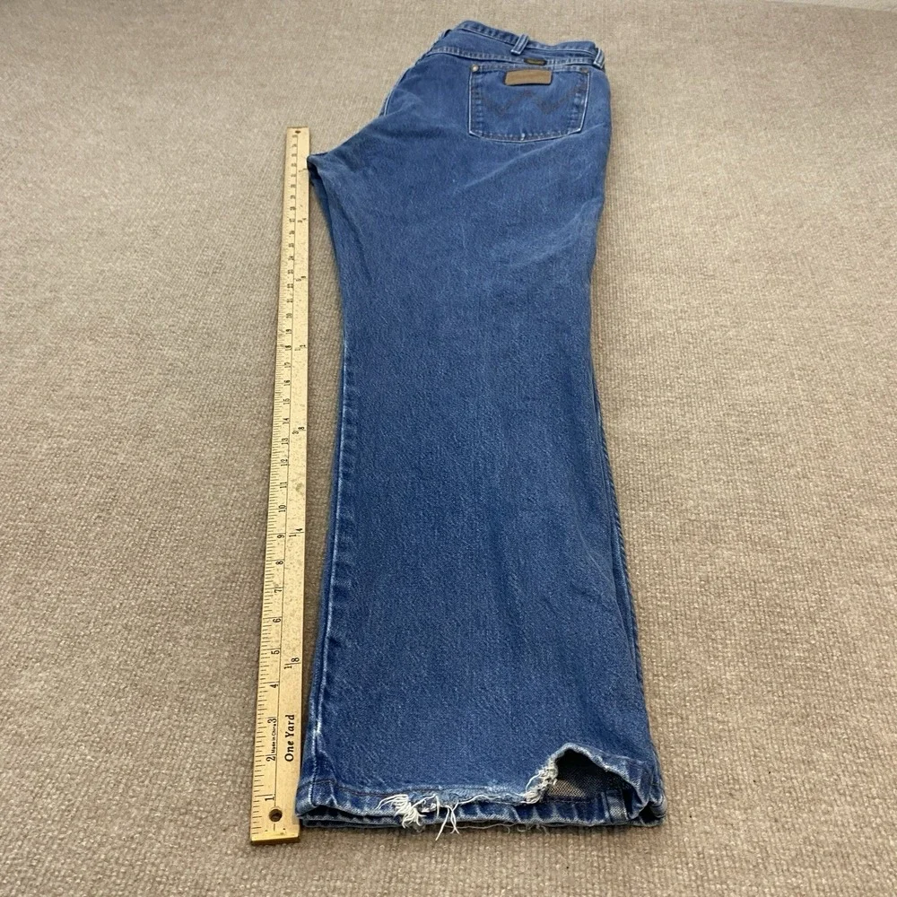 Wrangler Jeans Mens 40 Fits 39x32 Faded Blue 13MWZ Cowboy Cut Western Boots